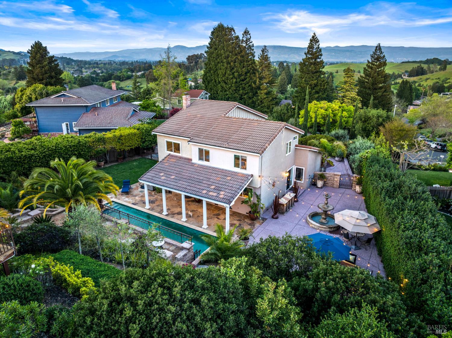 3207 Swiss Court Napa CA 94558