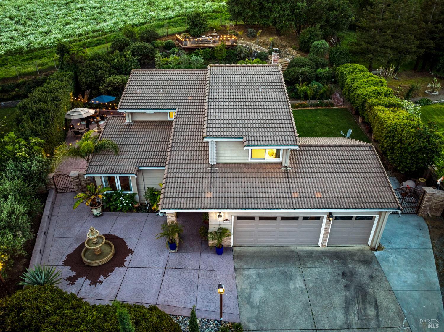 3207 Swiss Court Napa CA 94558