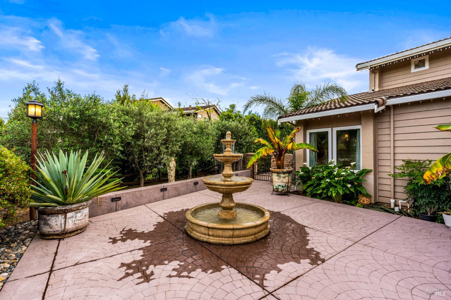 3207 Swiss Court Napa CA 94558