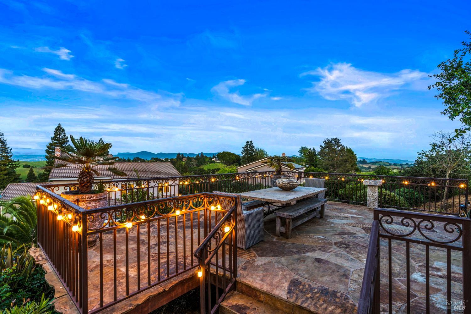 3207 Swiss Court Napa CA 94558
