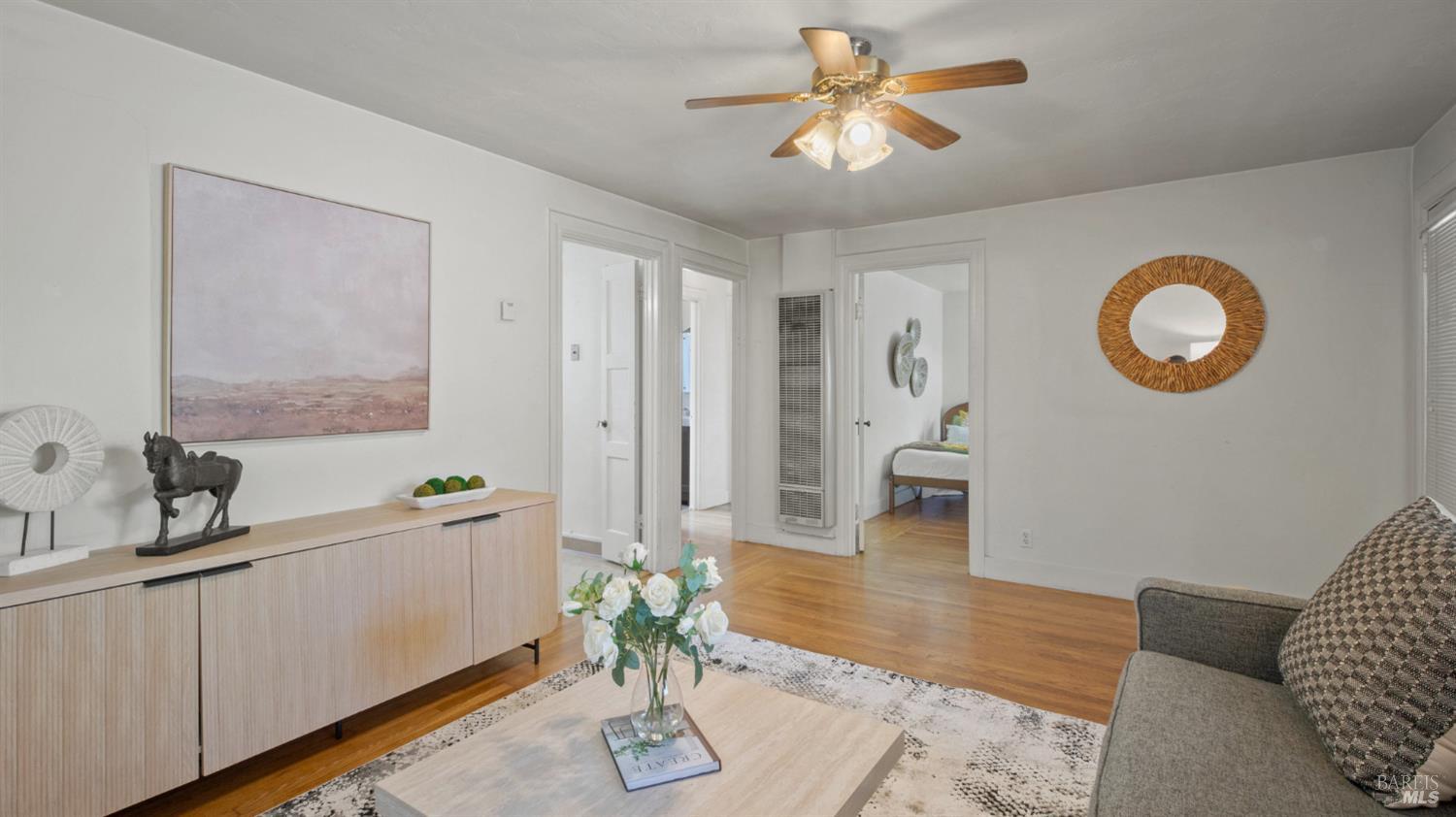 2-2 1/2 Grandview Avenue Petaluma CA 94952