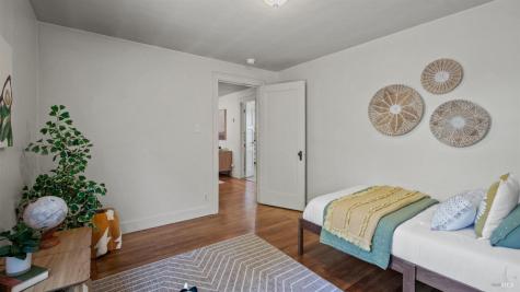 2-2 1/2 Grandview Avenue Petaluma CA 94952