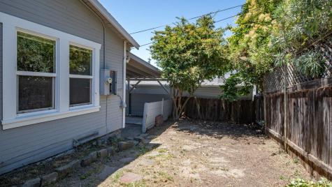 2-2 1/2 Grandview Avenue Petaluma CA 94952
