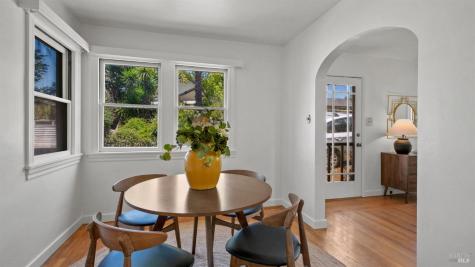 2-2 1/2 Grandview Avenue Petaluma CA 94952