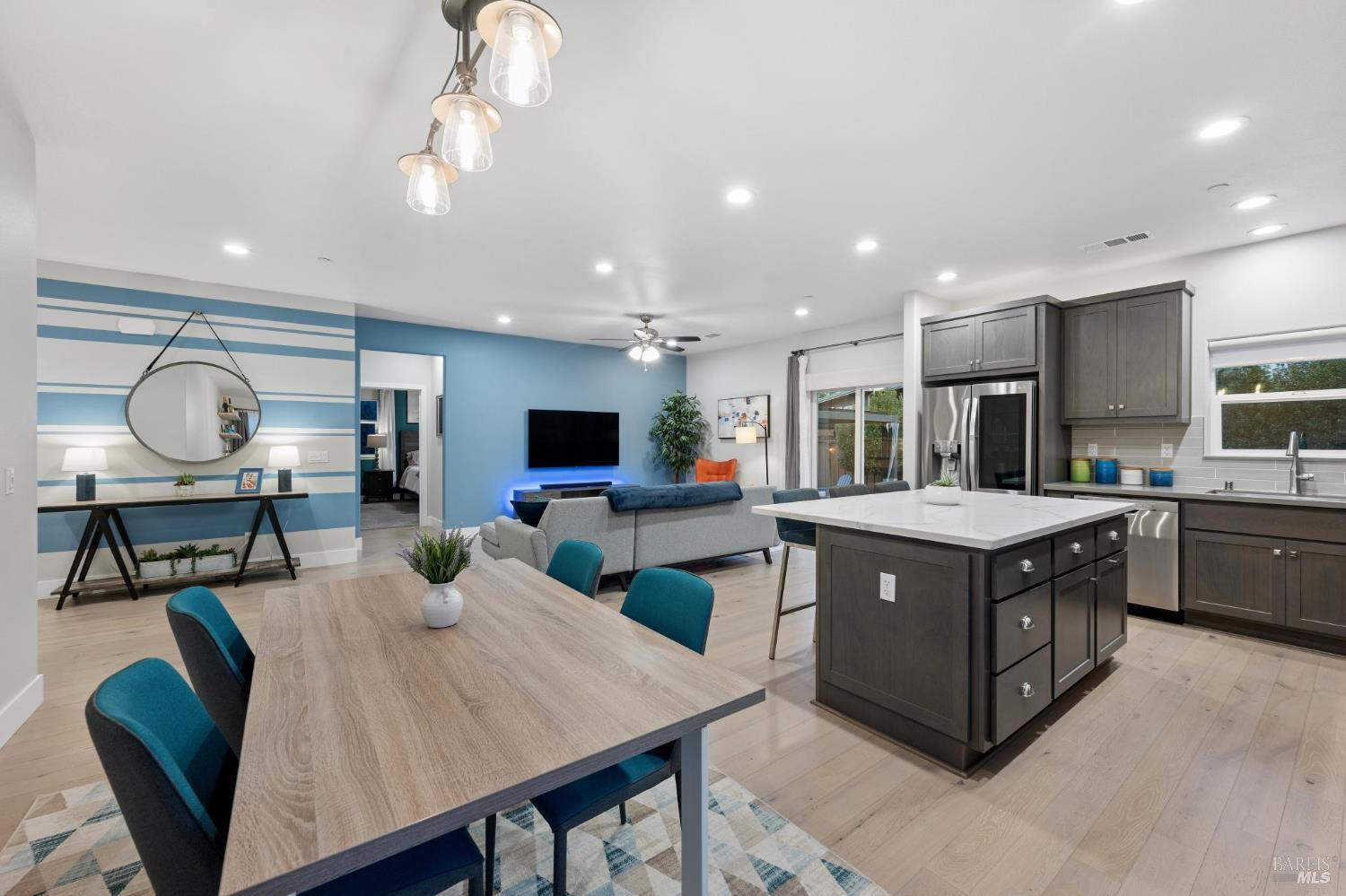 1412 Dogwood Drive Santa Rosa CA 95403