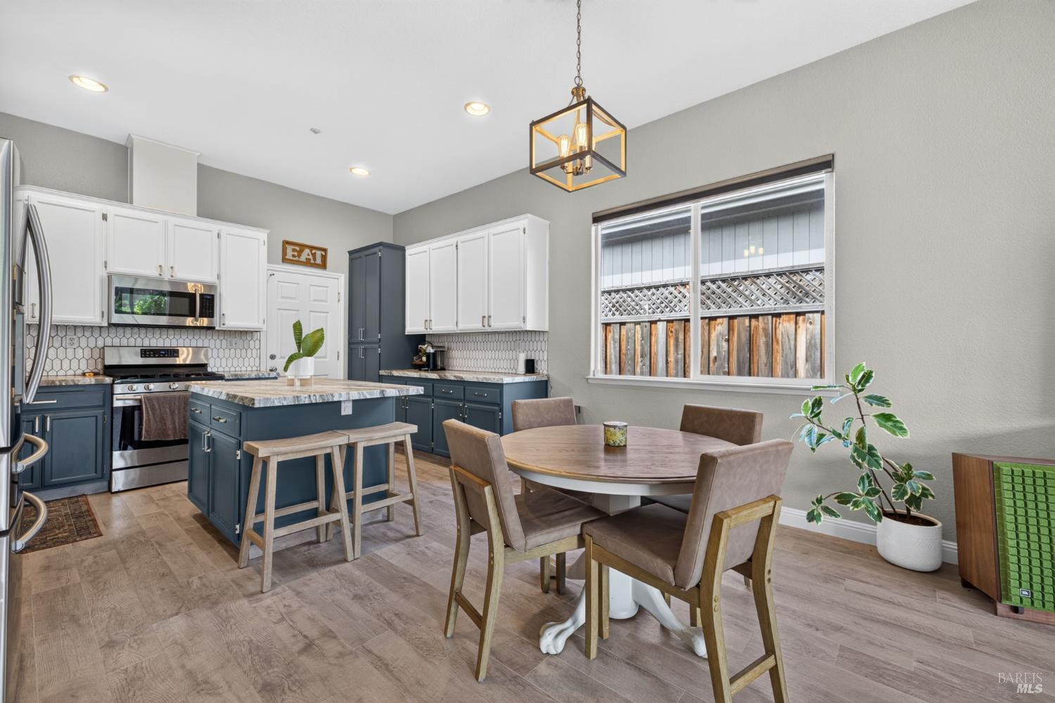458 Muscat Drive Cloverdale CA 95425