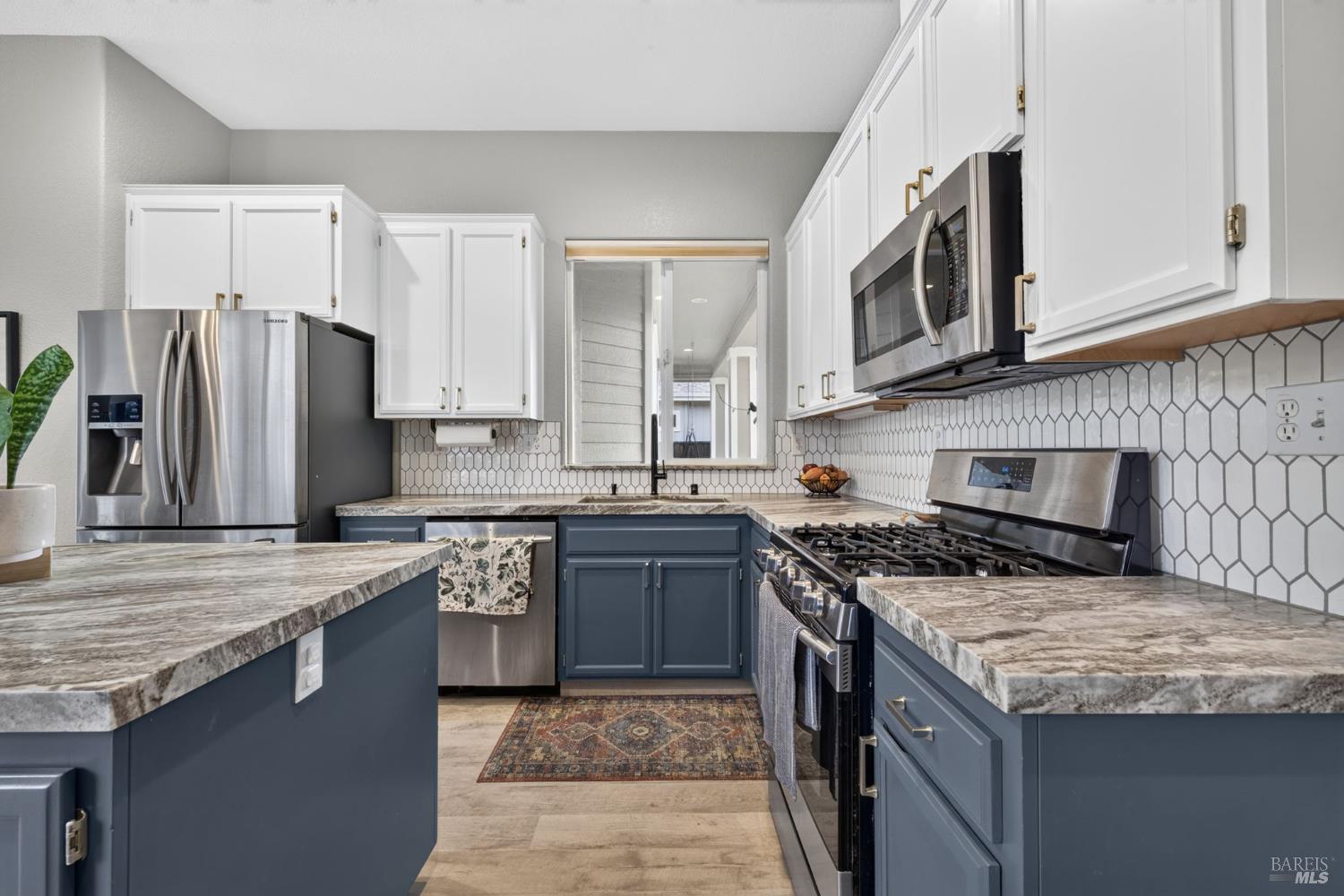 458 Muscat Drive Cloverdale CA 95425