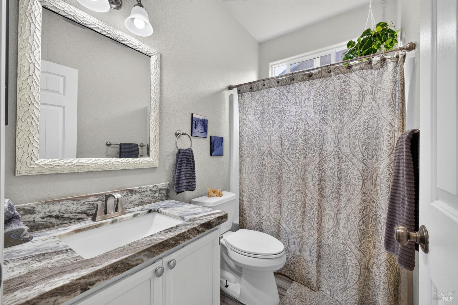 458 Muscat Drive Cloverdale CA 95425