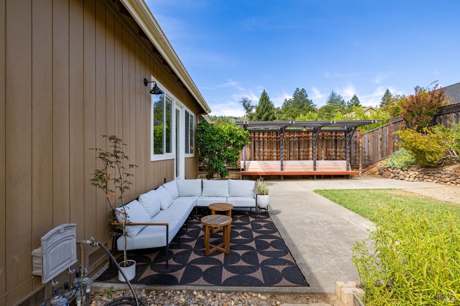 458 Muscat Drive Cloverdale CA 95425