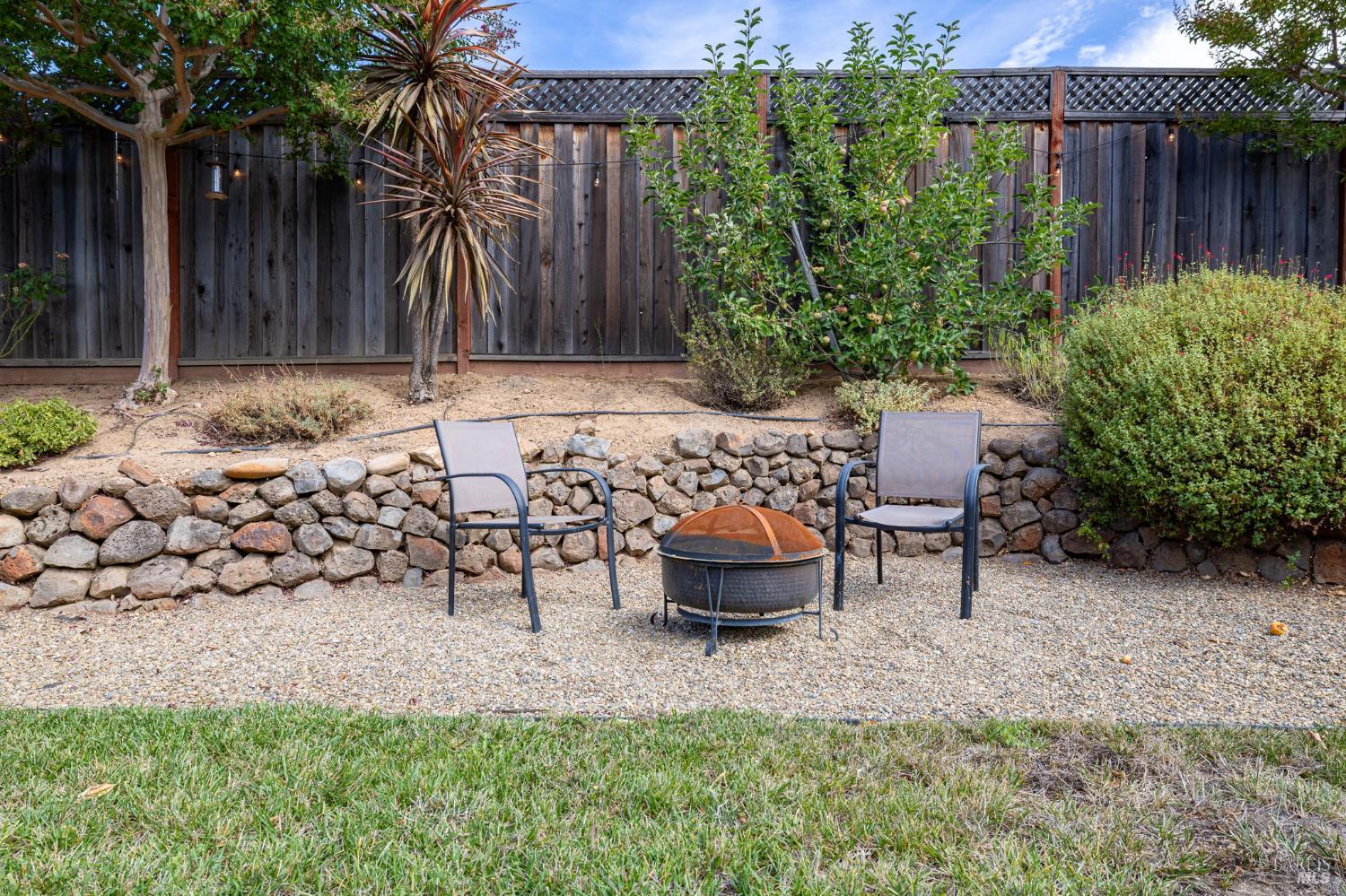 458 Muscat Drive Cloverdale CA 95425