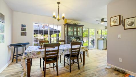 868 Holly Avenue Rohnert Park CA 94928