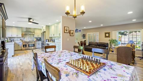 868 Holly Avenue Rohnert Park CA 94928