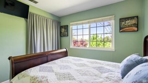 868 Holly Avenue Rohnert Park CA 94928