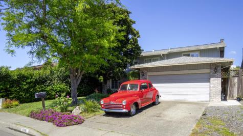 868 Holly Avenue Rohnert Park CA 94928