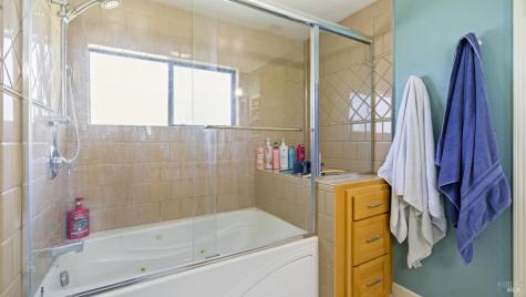 868 Holly Avenue Rohnert Park CA 94928