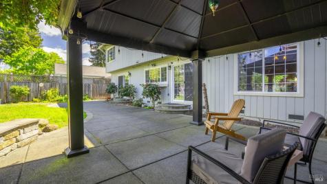868 Holly Avenue Rohnert Park CA 94928