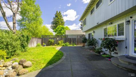 868 Holly Avenue Rohnert Park CA 94928
