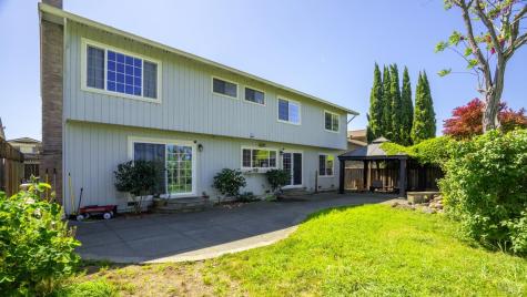 868 Holly Avenue Rohnert Park CA 94928