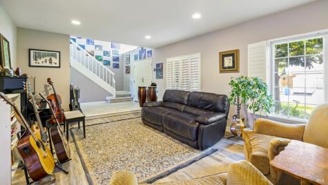 868 Holly Avenue Rohnert Park CA 94928