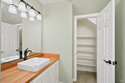 2211 Ironbark Drive Santa Rosa CA 95403