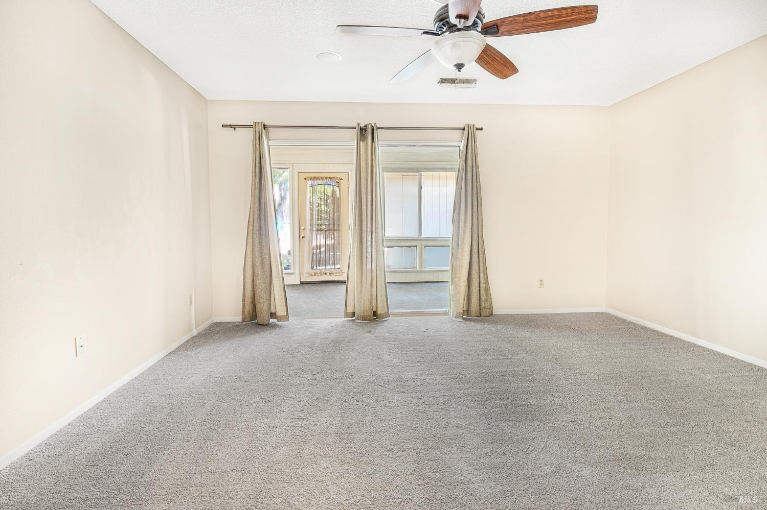 1 Meadowgreen Court Santa Rosa CA 95409