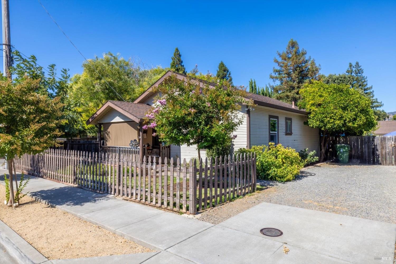6774 Yount Street Yountville CA 94599