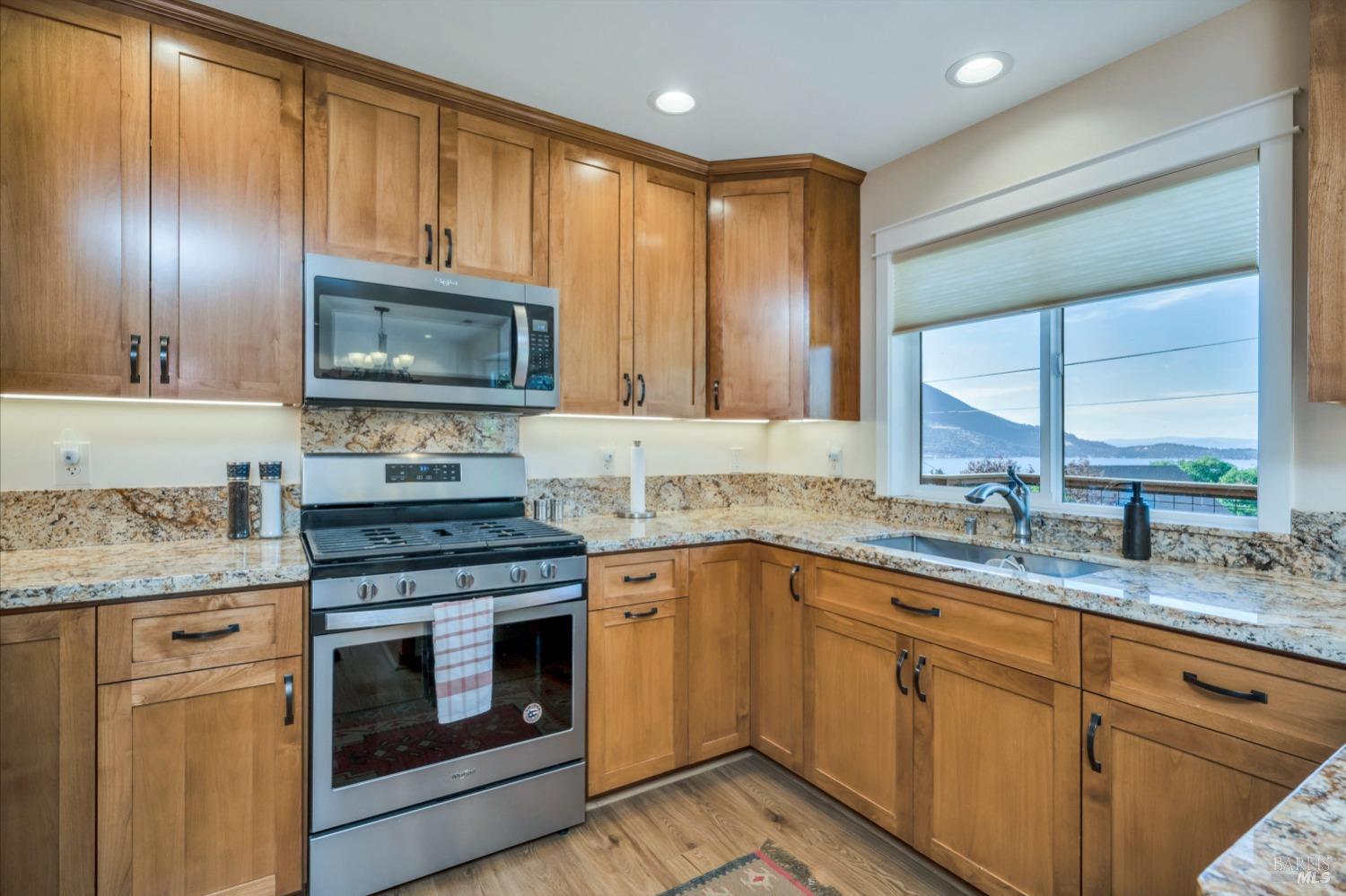 3012 Oak Crest Drive Clearlake CA 95422