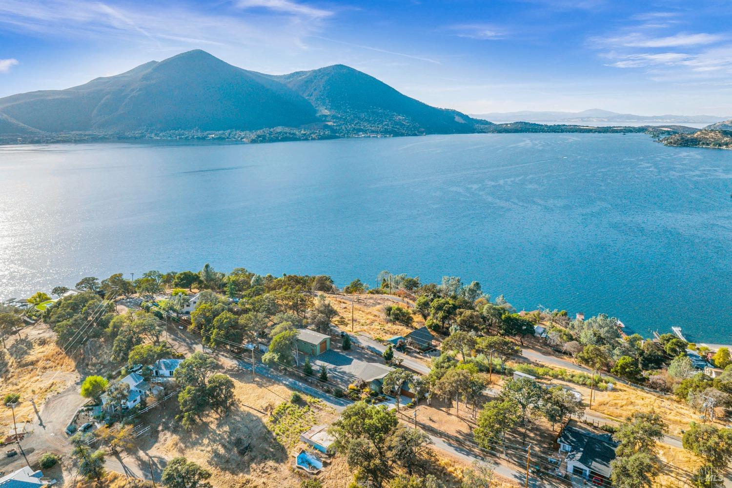 3012 Oak Crest Drive Clearlake CA 95422