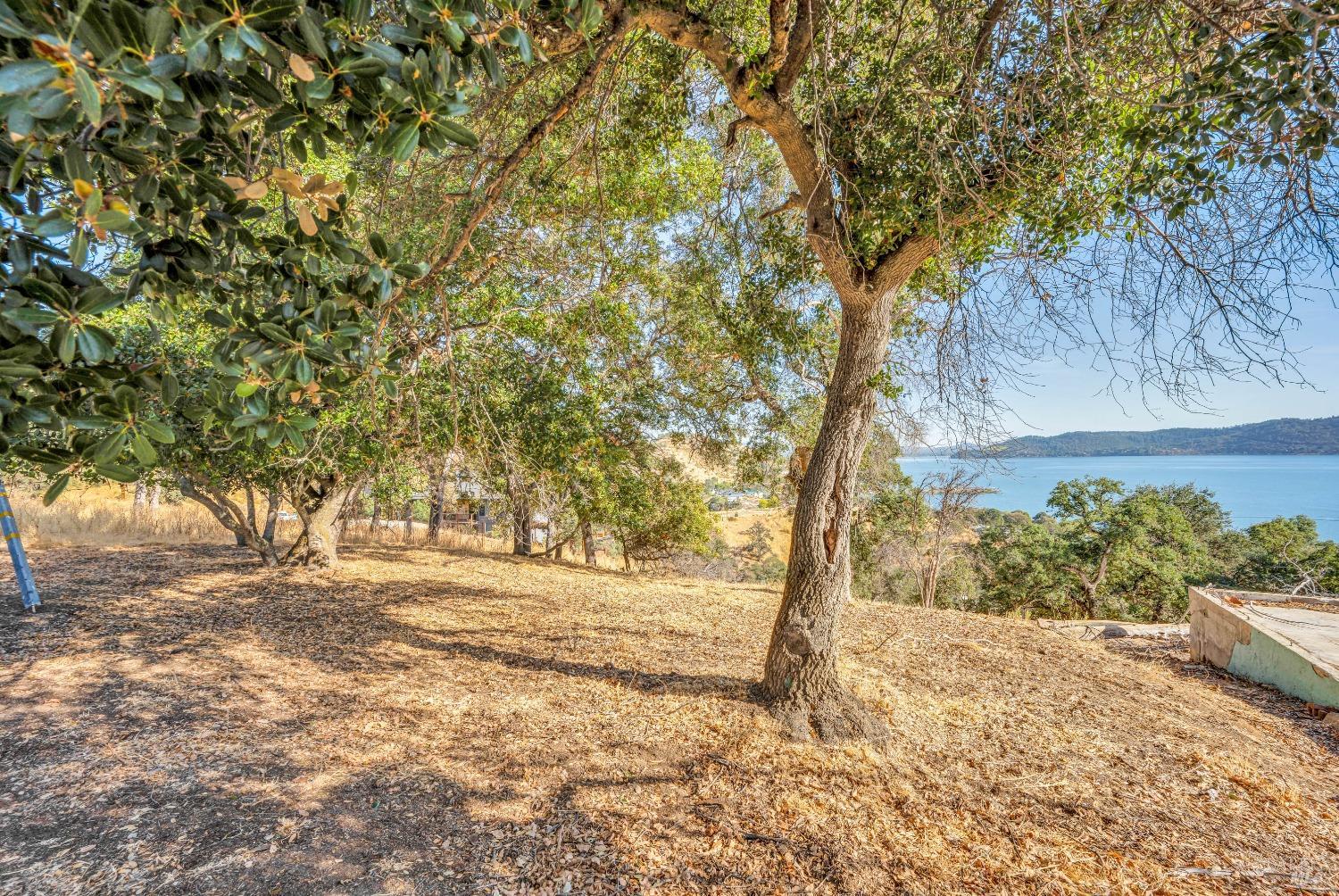 3012 Oak Crest Drive Clearlake CA 95422
