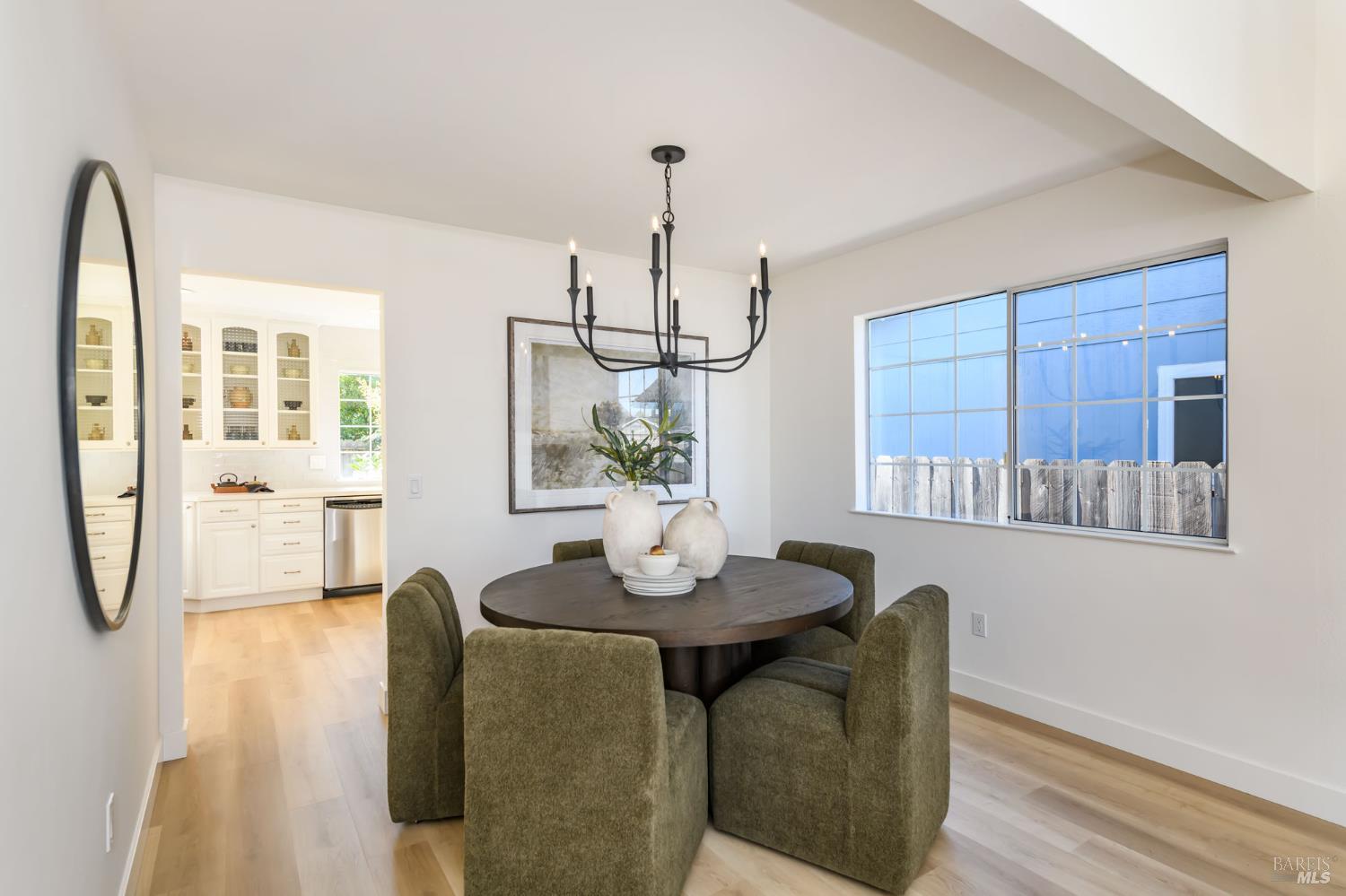 1620 Caulfield Lane Petaluma CA 94954