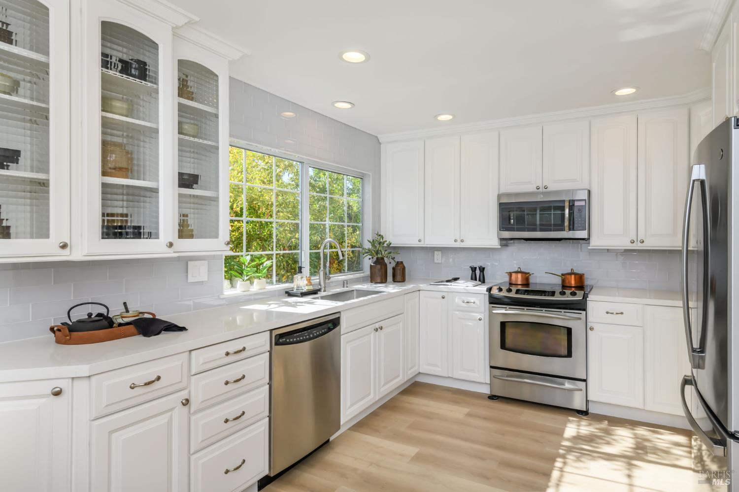 1620 Caulfield Lane Petaluma CA 94954