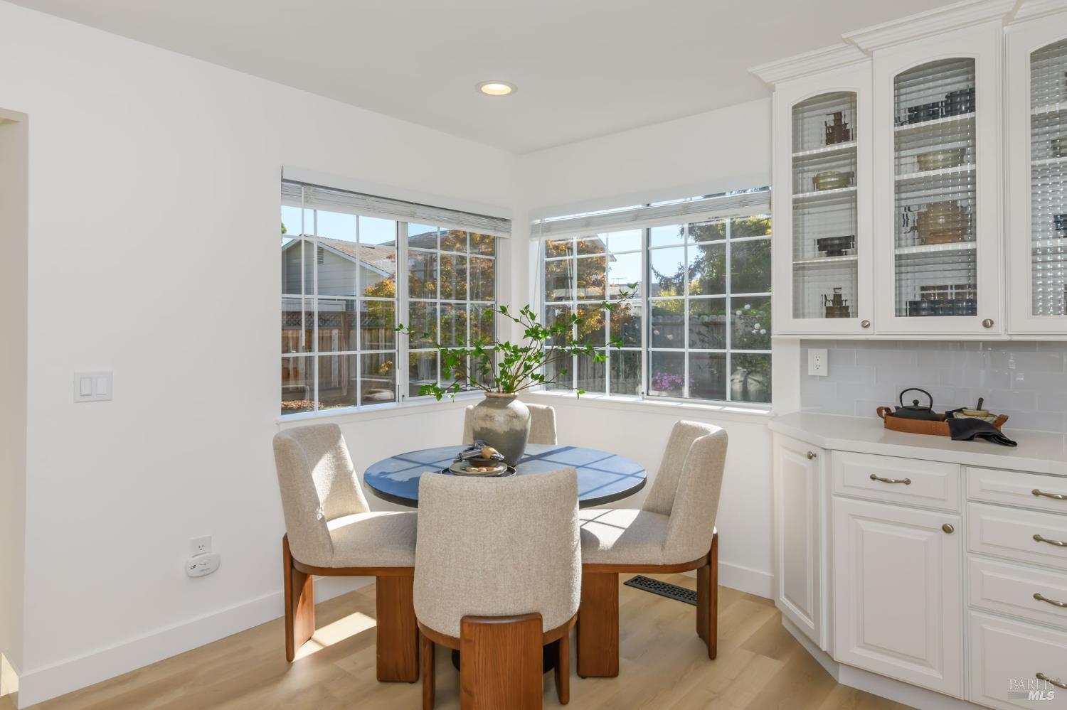 1620 Caulfield Lane Petaluma CA 94954