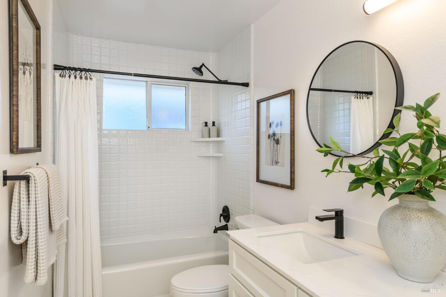 1620 Caulfield Lane Petaluma CA 94954