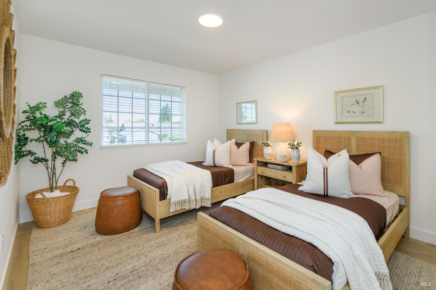 1620 Caulfield Lane Petaluma CA 94954