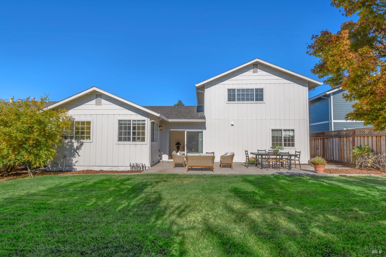 1620 Caulfield Lane Petaluma CA 94954