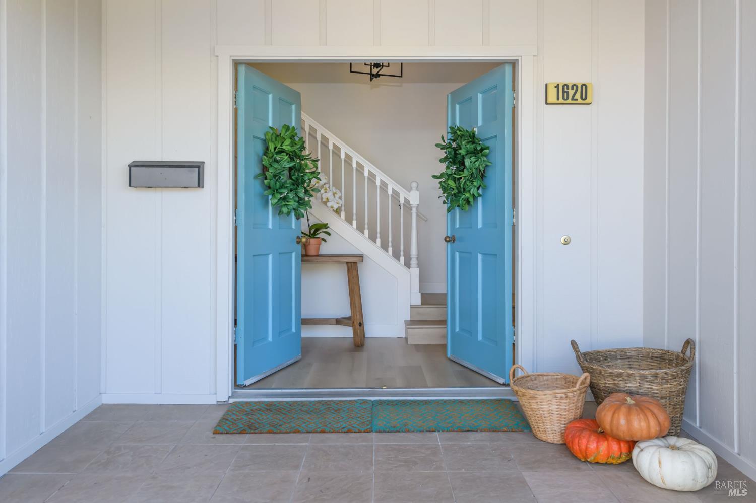 1620 Caulfield Lane Petaluma CA 94954
