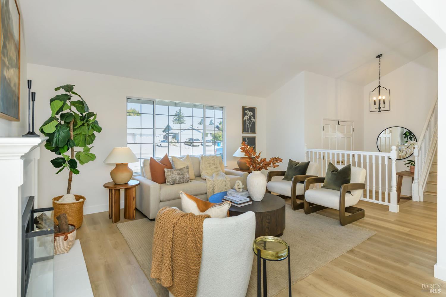 1620 Caulfield Lane Petaluma CA 94954