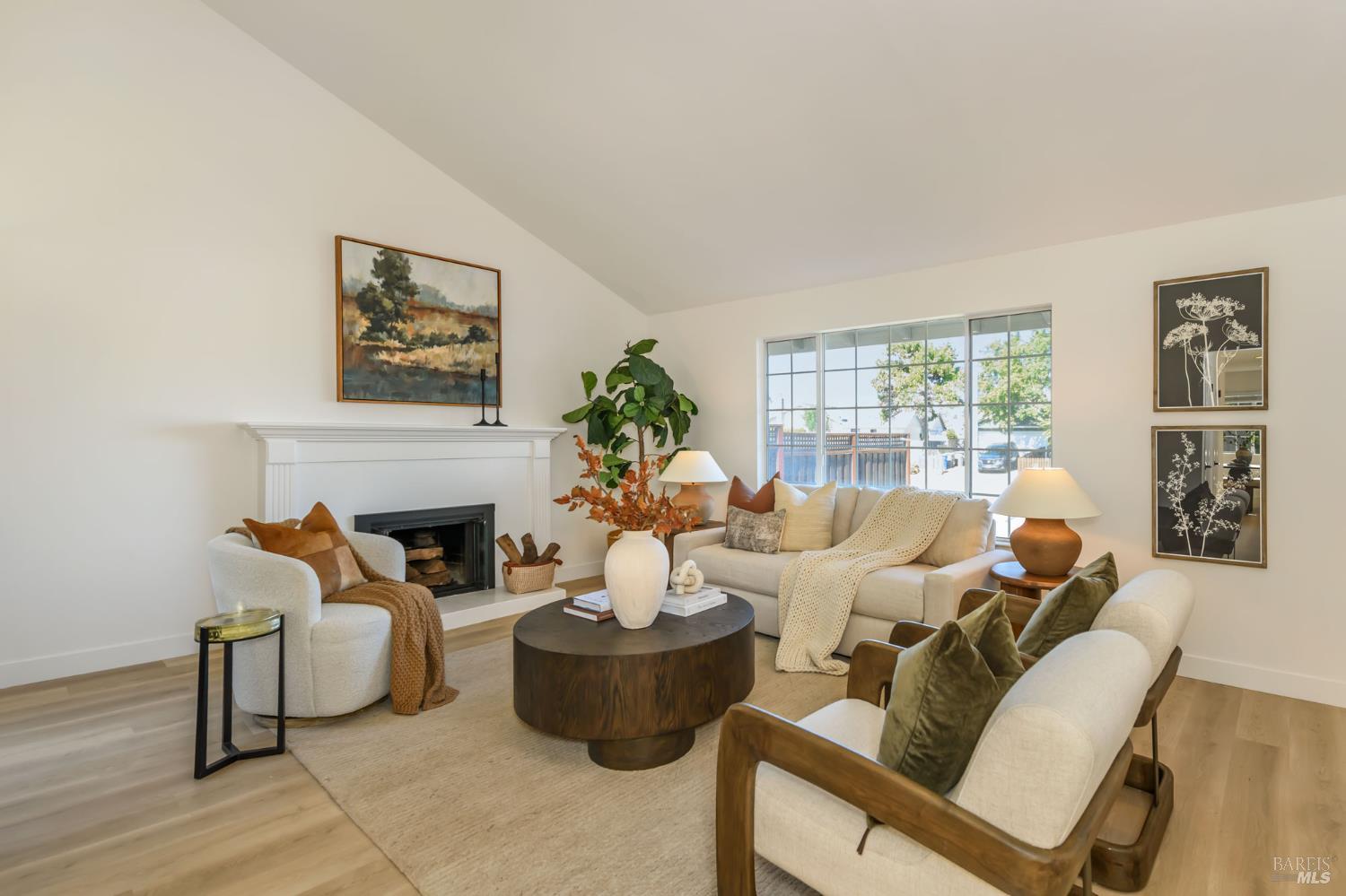 1620 Caulfield Lane Petaluma CA 94954