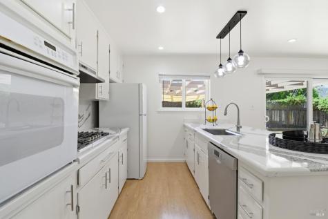 131 Grande Vista Novato CA 94947