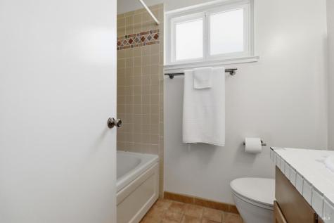 131 Grande Vista Novato CA 94947