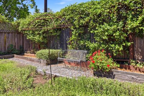 131 Grande Vista Novato CA 94947