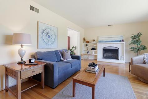 131 Grande Vista Novato CA 94947