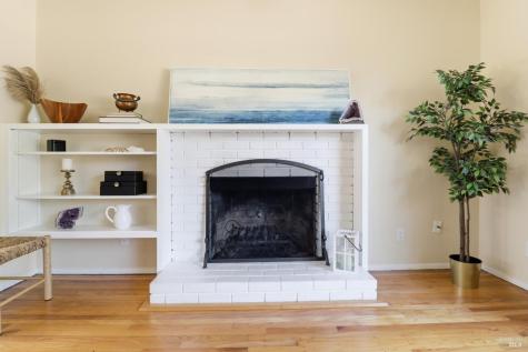 131 Grande Vista Novato CA 94947