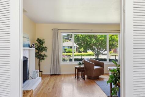 131 Grande Vista Novato CA 94947