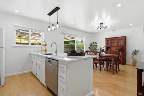 131 Grande Vista Novato CA 94947