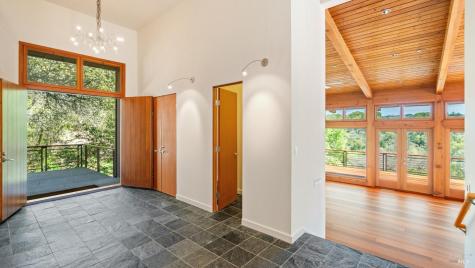812 Leslie Creek Lane Santa Rosa CA 95404