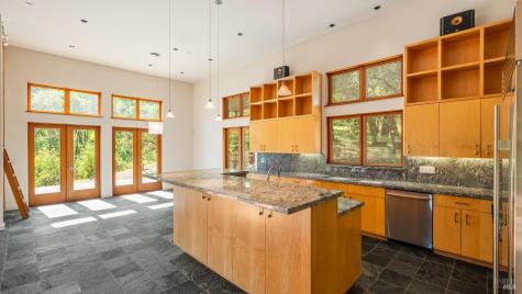 812 Leslie Creek Lane Santa Rosa CA 95404