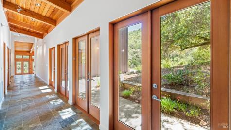 812 Leslie Creek Lane Santa Rosa CA 95404