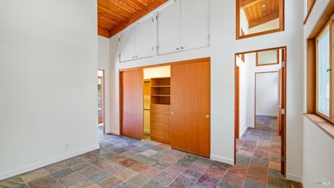 812 Leslie Creek Lane Santa Rosa CA 95404