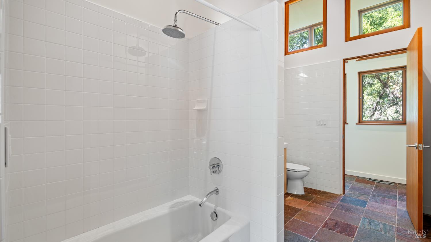 812 Leslie Creek Lane Santa Rosa CA 95404